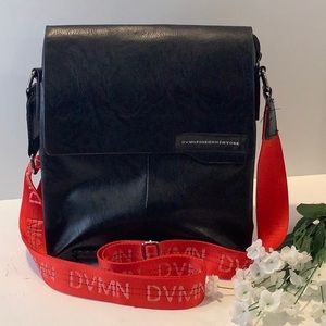 DVMN Pigeon New York Black Crossbody Money Moves Messenger Bag NWOT